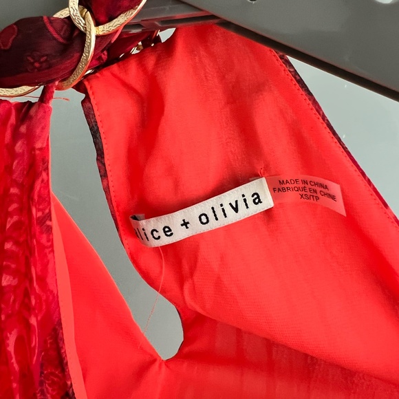 Alice + Olivia Alycia Sunburst Print Pleated Chain Neck Halter Top - XS - Picture 4 of 6